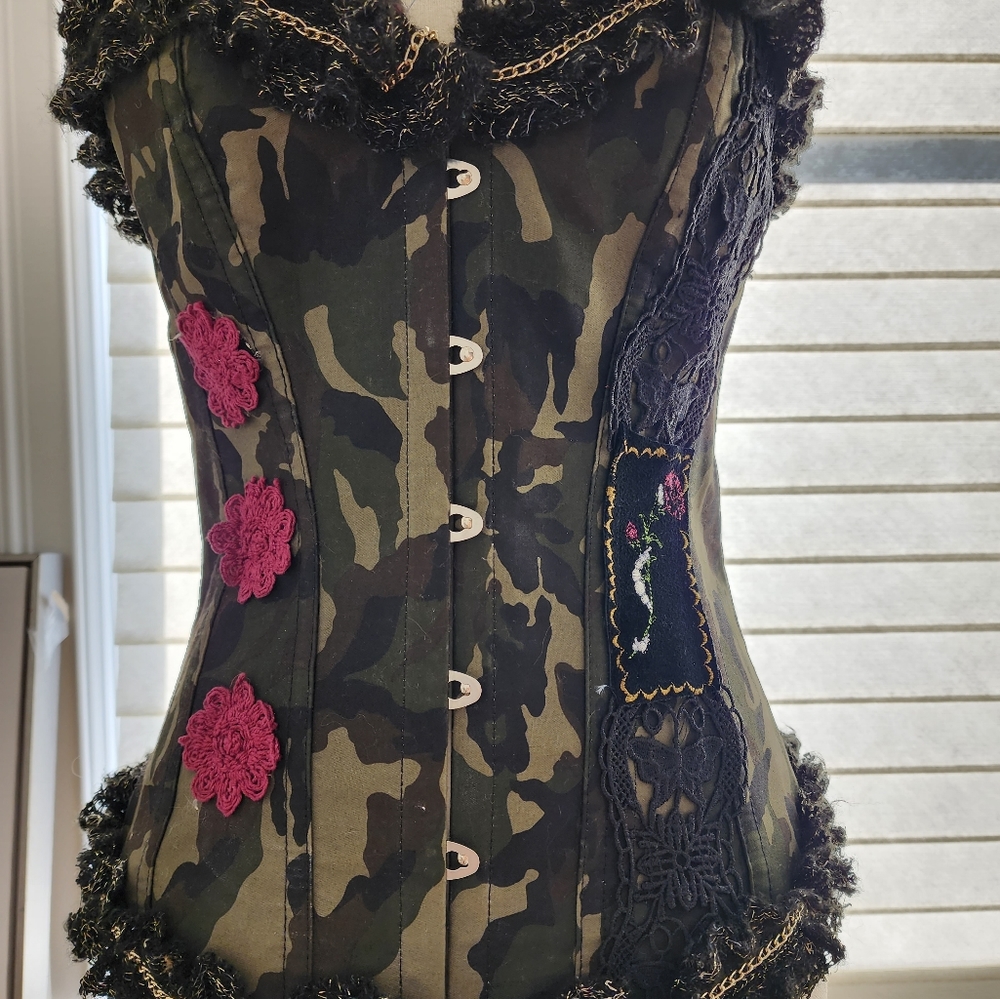 Top - Picture 2 of 3